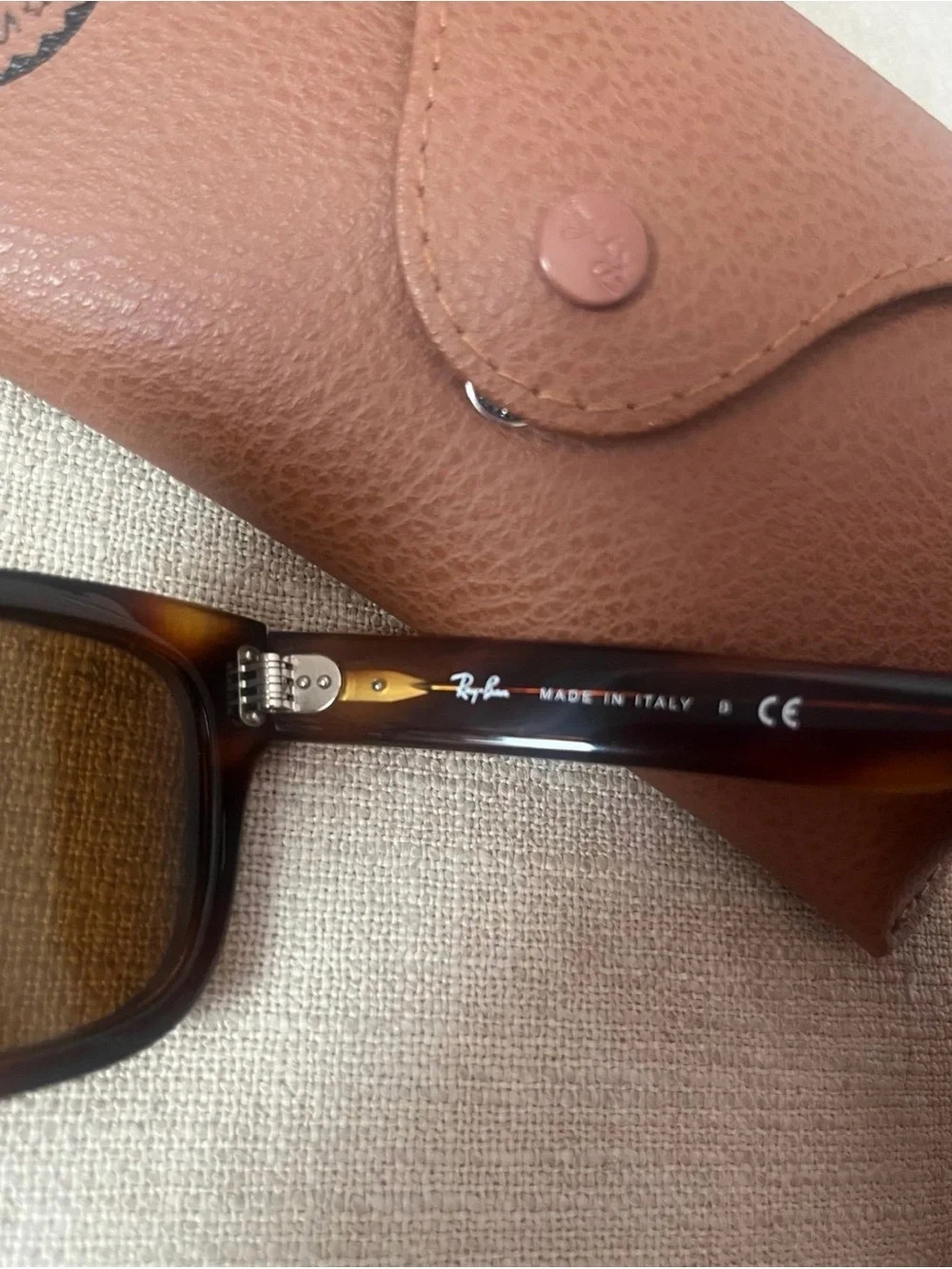 Ray-Ban Mr Burbank tortoise shell  RB2283 Sunglasses with case